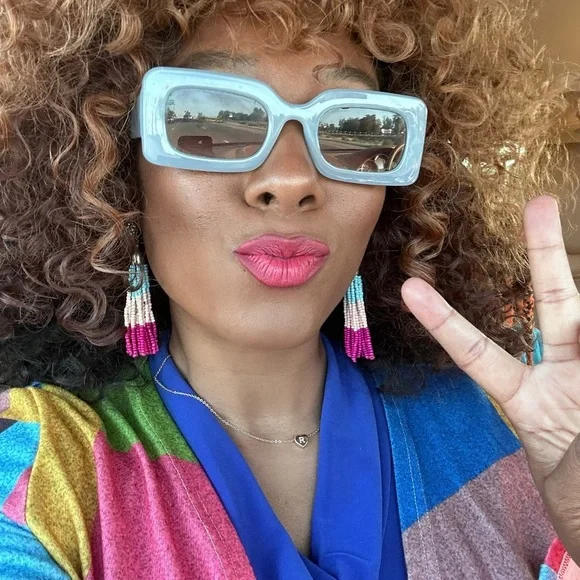 SOJOS Retro 90s Nude Lens Blue Rectangle Frame Sunglasses - Picture 6 of 6